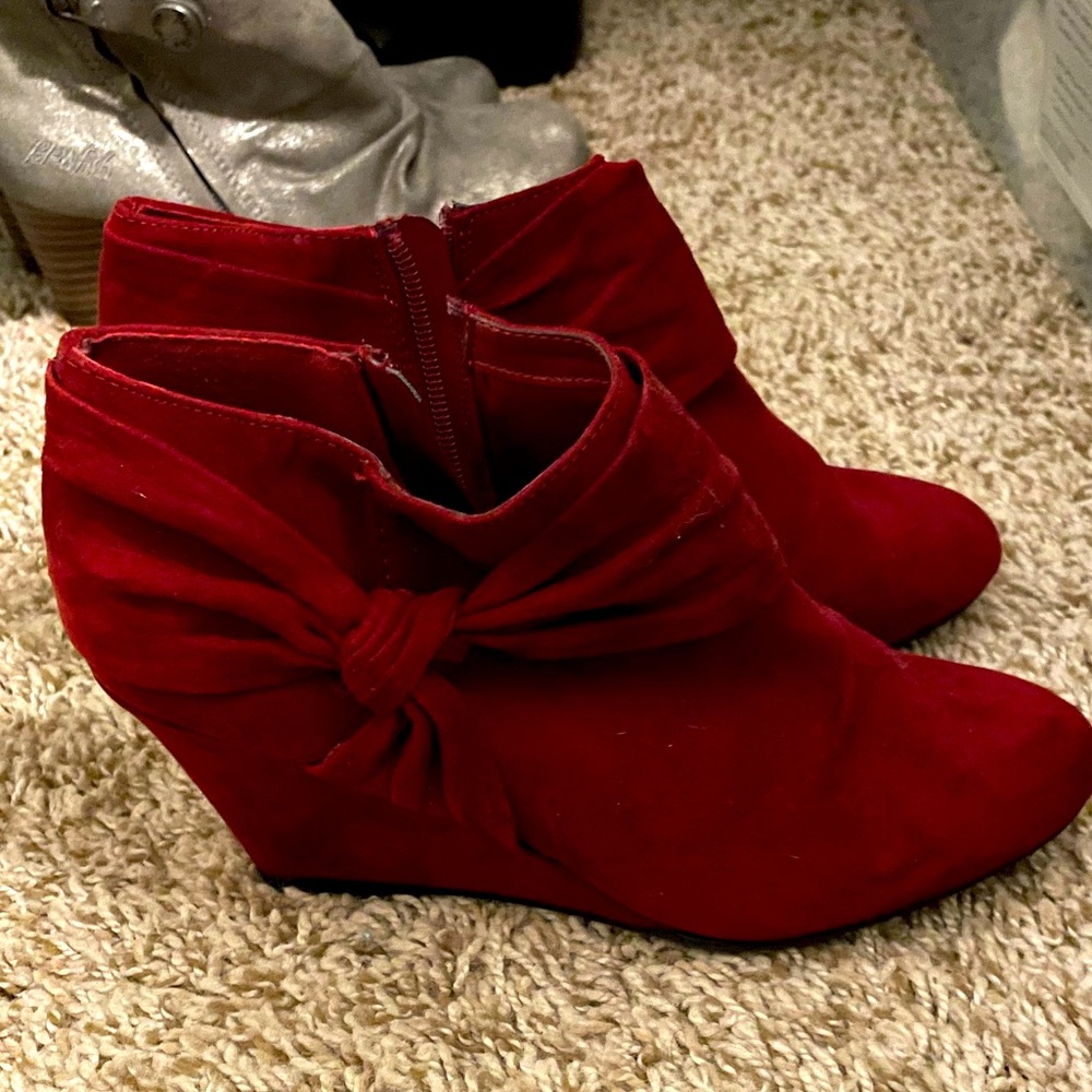 CL wedges